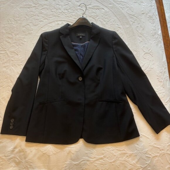Talbots Women's black blazer, size 14 (2 front buttons) - Picture 1 of 5